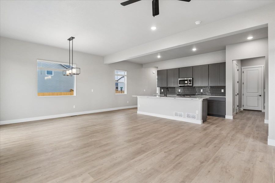 Spacious, unfurnished interior of a new home in Aspen Meadows, Colorado Springs (Image 18). Spacious, unfurnished interior of a new home in Aspen Meadows, Colorado Springs (Image 18).