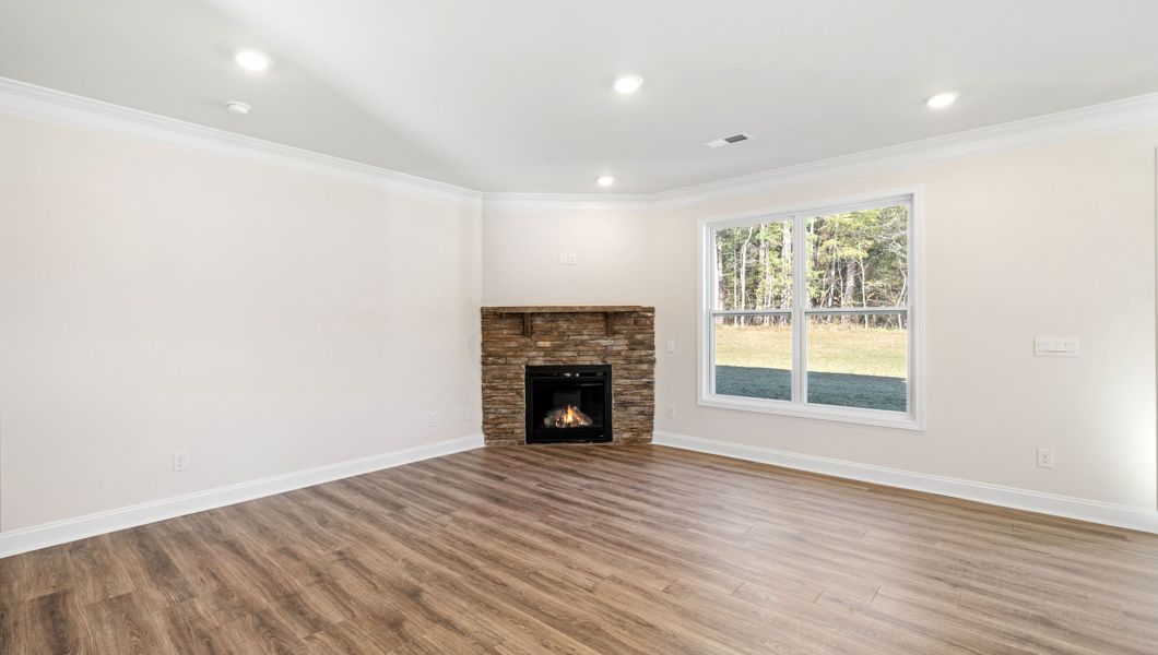 Representative unfurnished interior of a home built from the LONDON by D.R. Horton in Adams Glen, Greenville (Image 29).