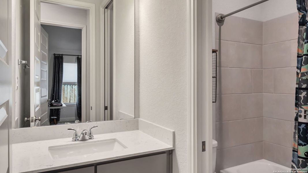 Furnished interior view inside a new home in Meadows Of Mill Creek 50', Seguin (Image 17). Furnished interior view inside a new home in Meadows Of Mill Creek 50', Seguin (Image 17).