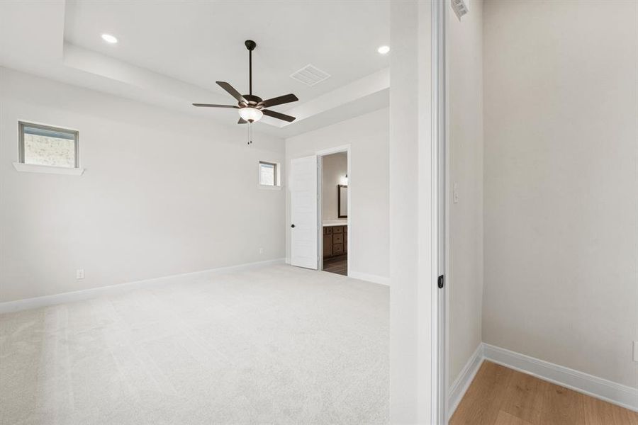 Spacious, unfurnished interior of a new home in South Pointe Cottage Series, Mansfield (Image 33). Spacious, unfurnished interior of a new home in South Pointe Cottage Series, Mansfield (Image 33).