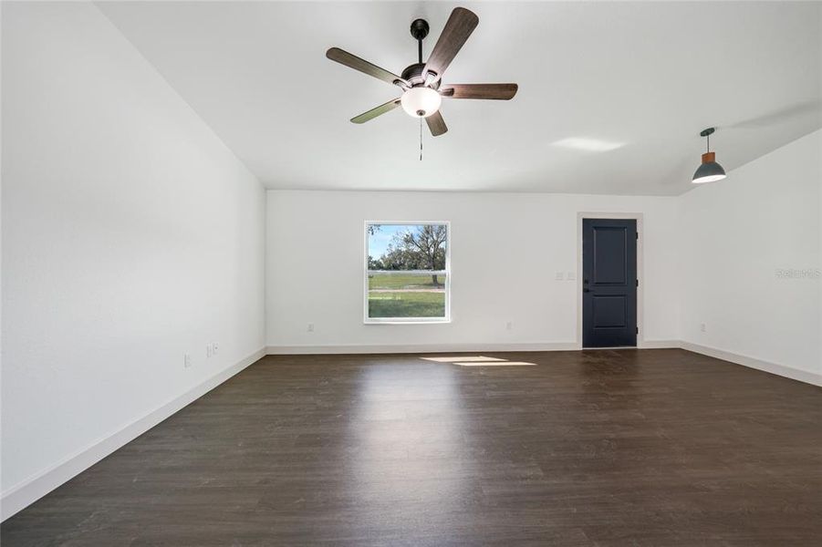 Spacious, unfurnished interior of a new home in , Arcadia (Image 18).