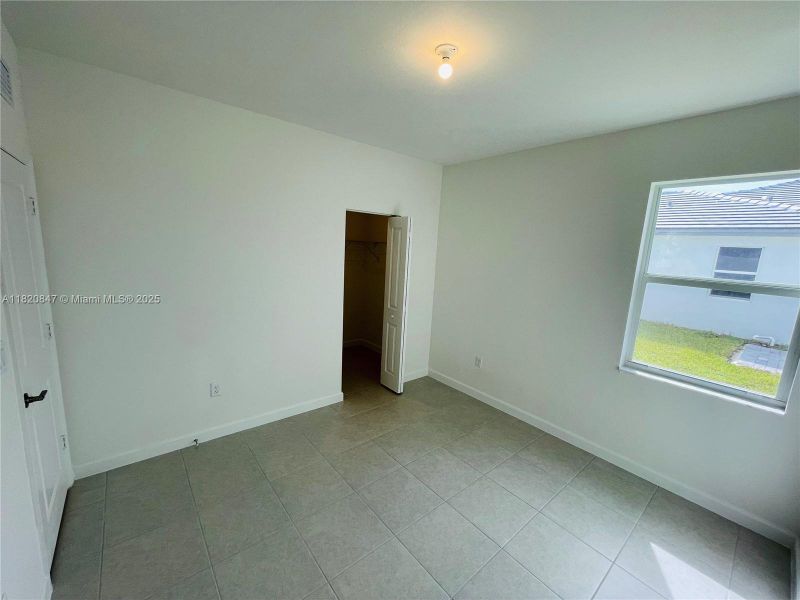 Spacious, unfurnished interior of a new home in , Homestead (Image 12).