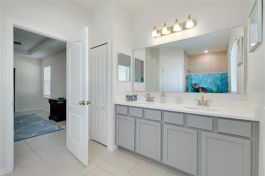 Furnished interior view inside a new home in , Bradenton (Image 16).