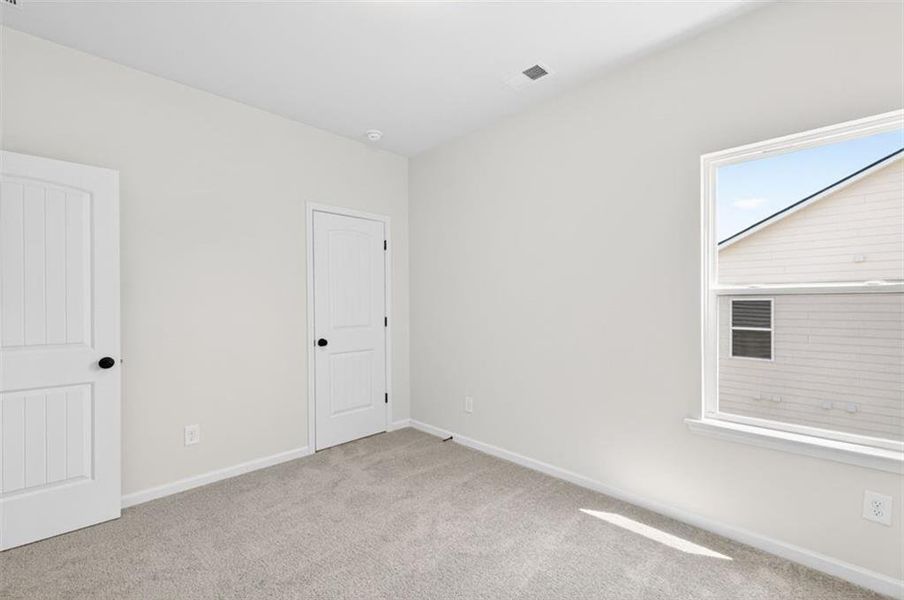 Spacious, unfurnished interior of a new home in Evergreen at Lakeside, Temple (Image 19).