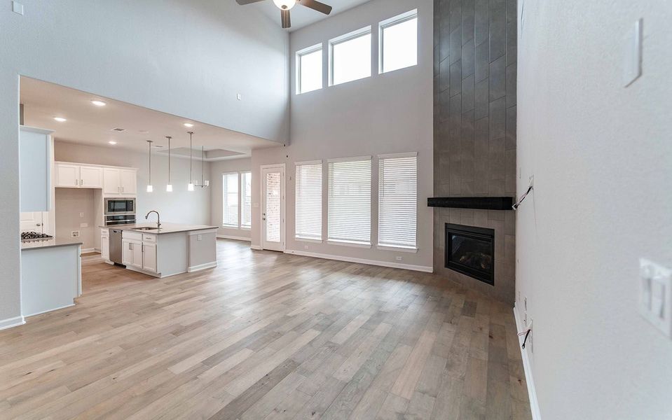 Spacious, unfurnished interior of a new home in Sonoma Verde, Rockwall (Image 13).