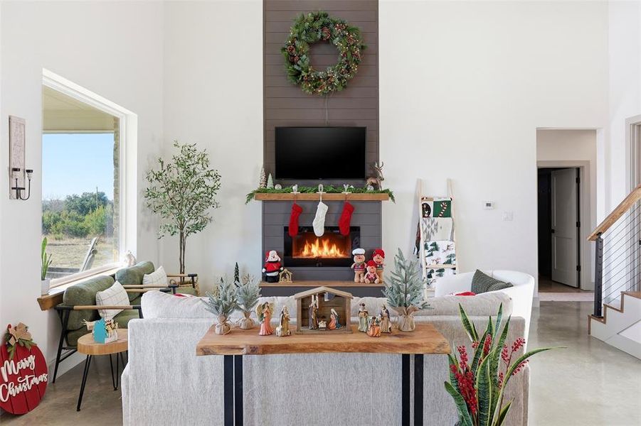 Furnished interior view inside a new home in , Lipan (Image 7).