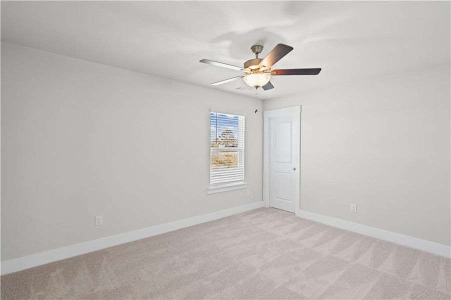Spacious, unfurnished interior of a new home in Creekside at Skelton, Jefferson (Image 44).