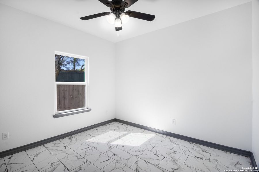 Spacious, unfurnished interior of a new home in , Corpus Christi (Image 15).