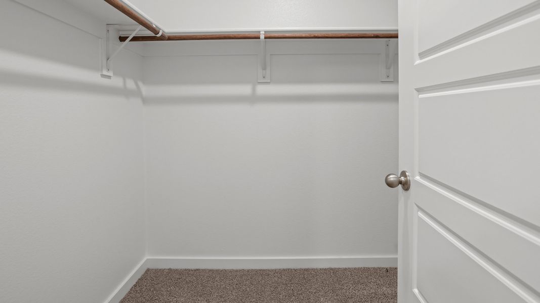 Representative unfurnished interior of a home built from the ASHBURN by D.R. Horton in Hampton Hills, Abilene (Image 17).