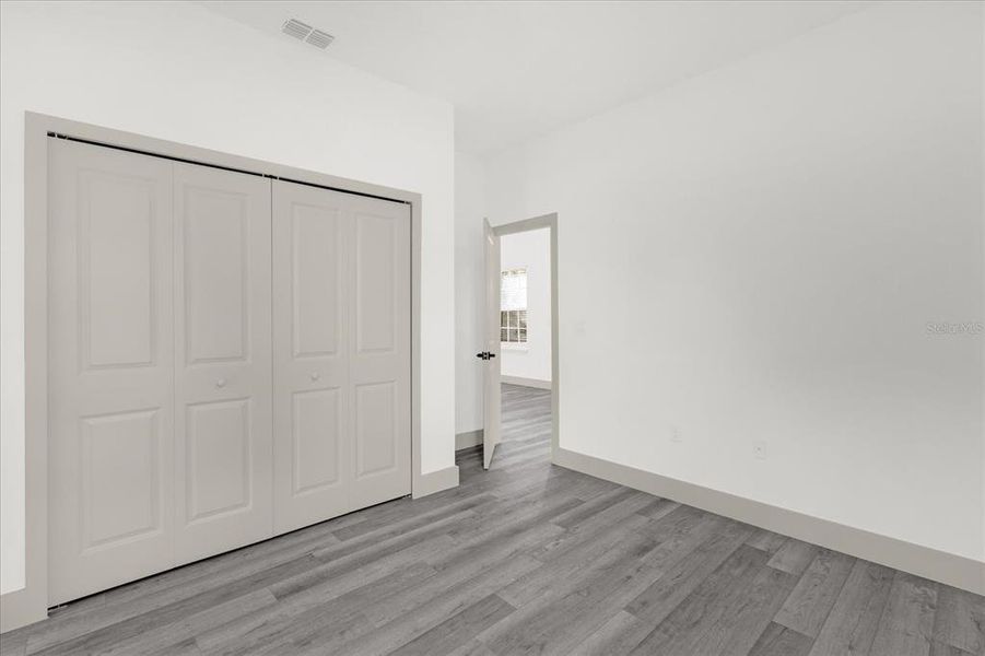 Spacious, unfurnished interior of a new home in , Ocala (Image 21).