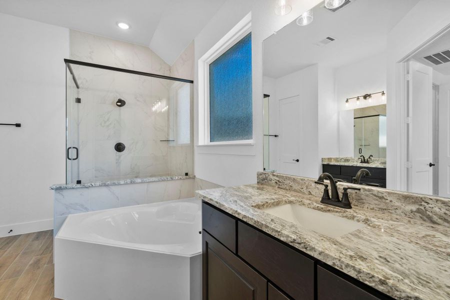 Furnished interior view inside a new home in Jordan Ranch, Fulshear (Image 9).