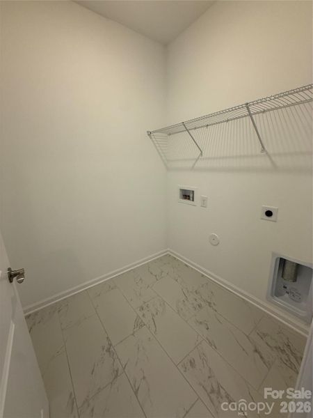 Spacious, unfurnished interior of a new home in Roselyn, Lancaster (Image 7).