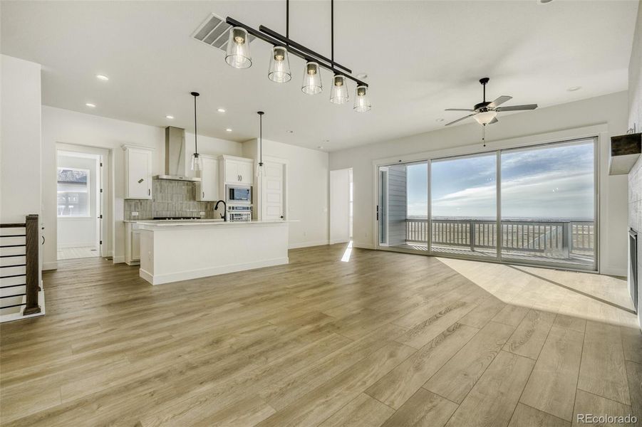 Spacious, unfurnished interior of a new home in Timber Ridge, Colorado Springs (Image 20).