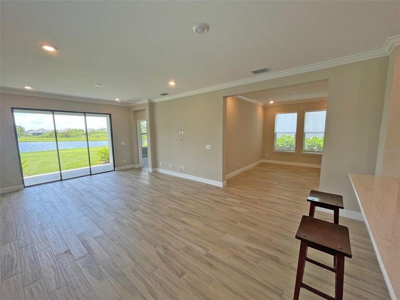 Living/Eating/Den/Study