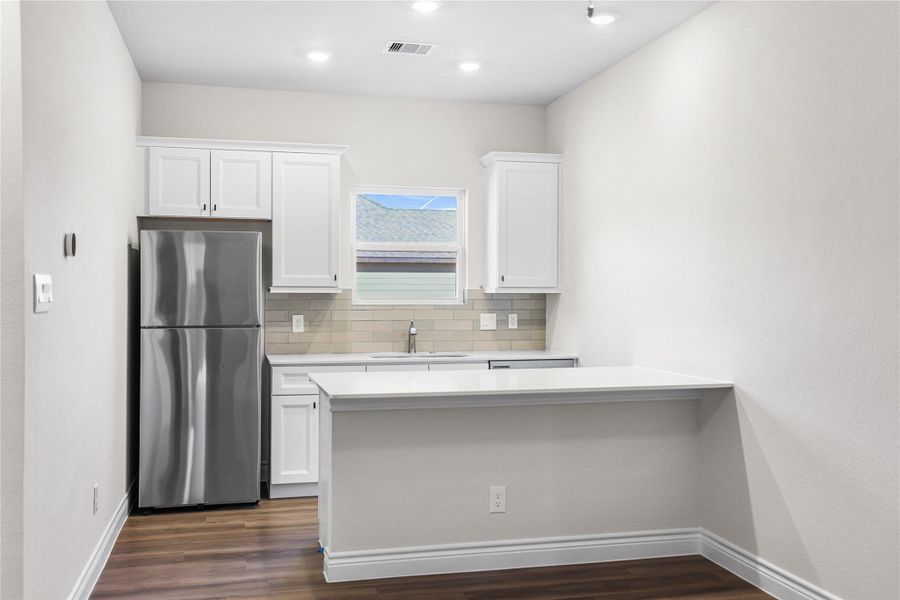 Furnished interior view inside a new home in Lexington Heights, Willis (Image 14). Furnished interior view inside a new home in Lexington Heights, Willis (Image 14).