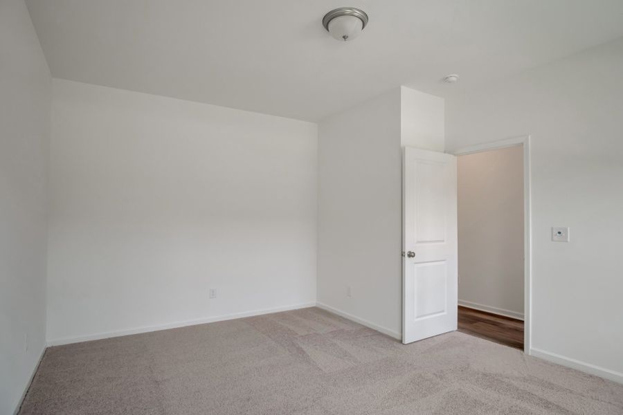 Spacious, unfurnished interior of a new home in Sweetbriar Place, Lebanon (Image 14). Spacious, unfurnished interior of a new home in Sweetbriar Place, Lebanon (Image 14).