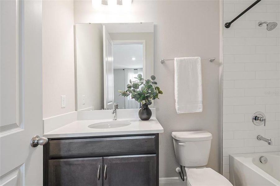 Furnished interior view inside a new home in , Orlando (Image 33).