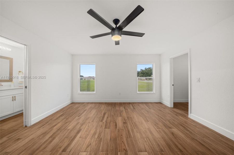 Spacious, unfurnished interior of a new home in , Sebring (Image 47).