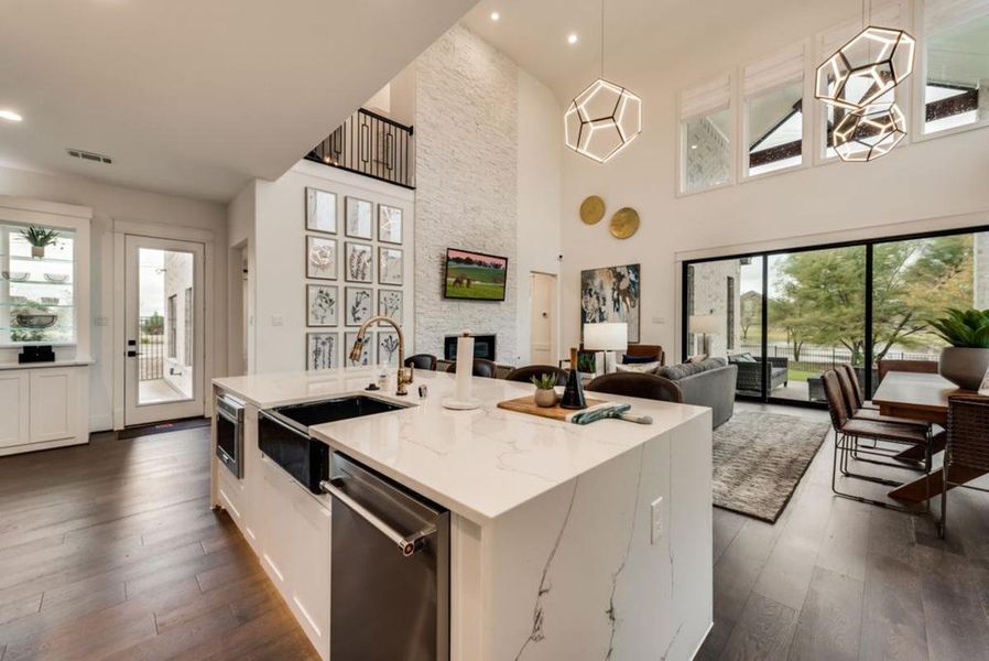Representative furnished interior of a home built from the Grand Signature by Grand Homes in Grand Oaks, Celina (Image 8).
