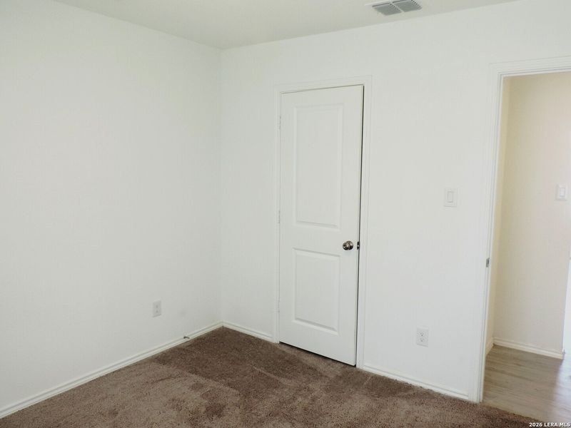 Spacious, unfurnished interior of a new home in Willow View, Converse (Image 14).