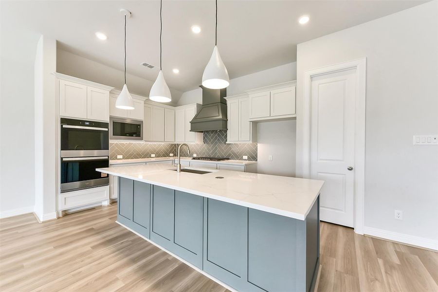 Furnished interior view inside a new home in Evergreen 50', Conroe (Image 11). Furnished interior view inside a new home in Evergreen 50', Conroe (Image 11).