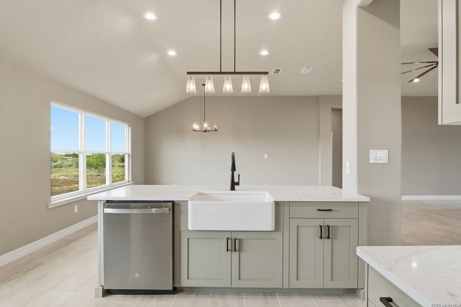 Furnished interior view inside a new home in , Uvalde (Image 4).