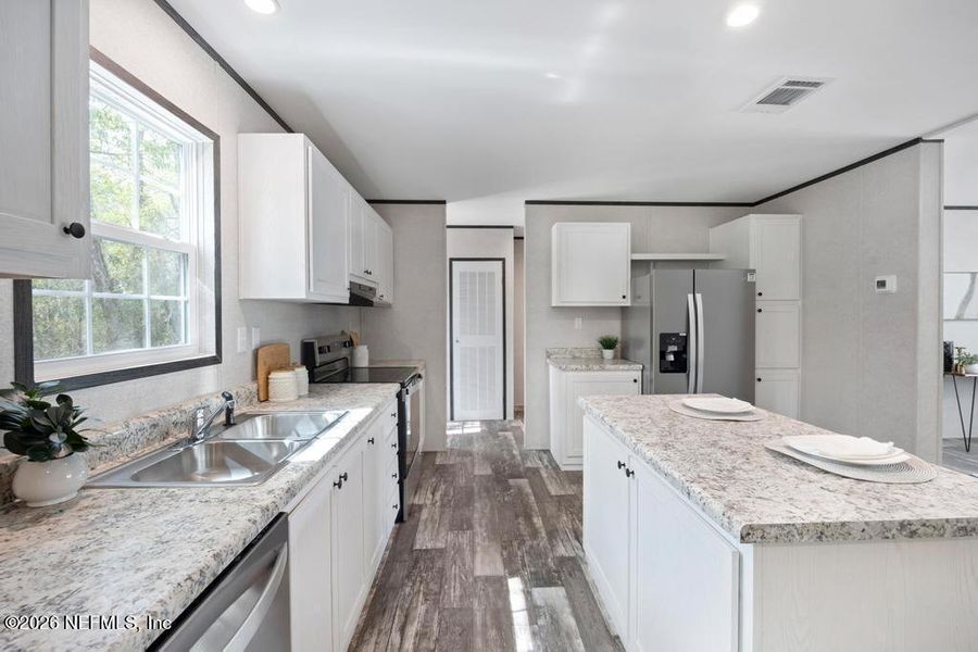 Furnished interior view inside a new home in , Middleburg (Image 30).
