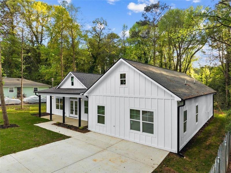 Front exterior of a new home in , Atlanta, GA, highlighting curb appeal (Image 25). Front exterior of a new home in , Atlanta, GA, highlighting curb appeal (Image 25).