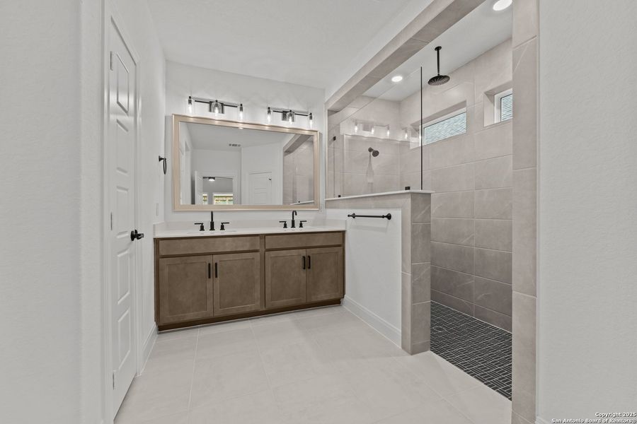 Furnished interior view inside a new home in Ladera - High Point 45', San Antonio (Image 6). Furnished interior view inside a new home in Ladera - High Point 45', San Antonio (Image 6).