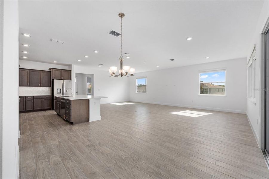Spacious, unfurnished interior of a new home in , Ocala (Image 32).