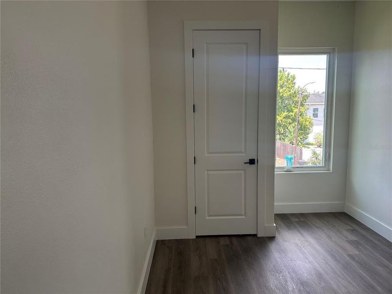 Spacious, unfurnished interior of a new home in , Orlando (Image 52).