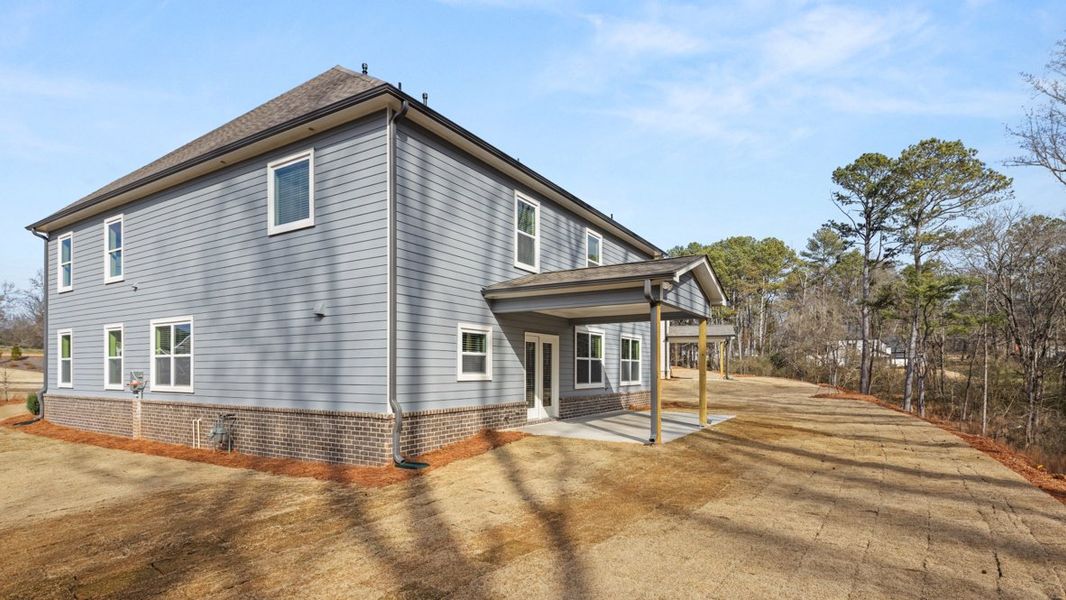 Representative exterior details of a home built from the Westerly by D.R. Horton in Haven Abbey, Cumming (Image 4).