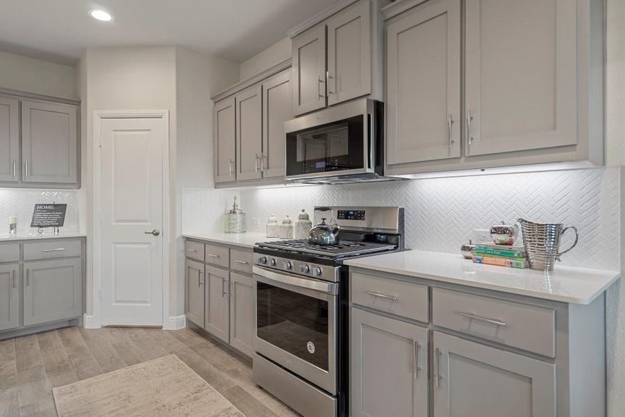 Furnished interior view inside a new home in Bluestem, Rhome (Image 19).