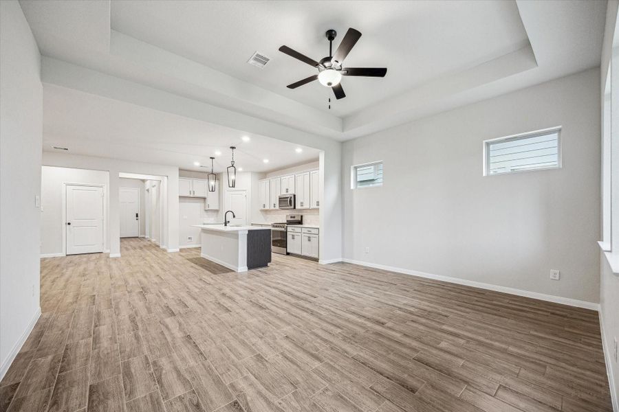 Spacious, unfurnished interior of a new home in Elyson, Katy (Image 20).