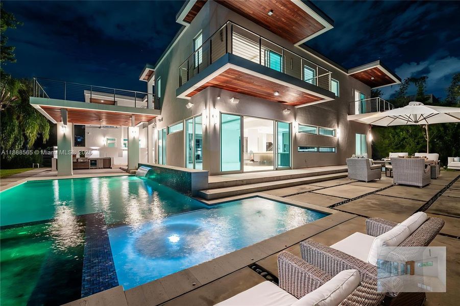 Community amenities in , Pinecrest (Image 41). Community amenities in , Pinecrest (Image 41).