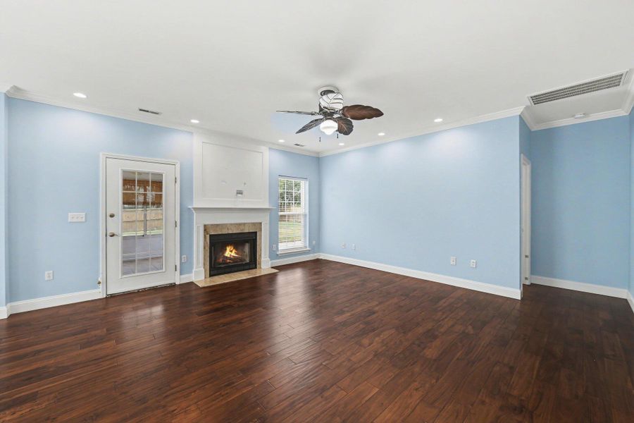 Spacious, unfurnished interior of a new home in , North Charleston (Image 23).