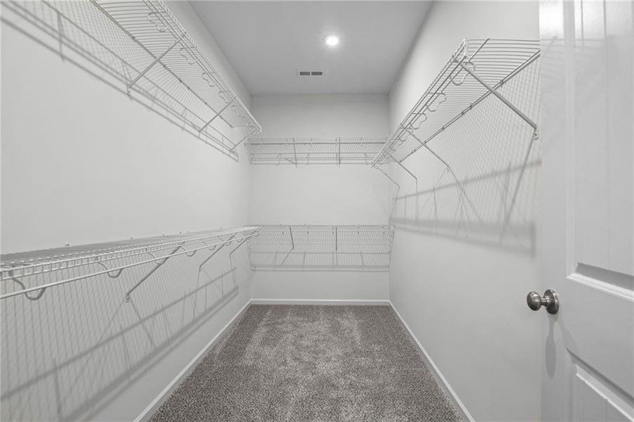 Spacious, unfurnished interior of a new home in Laurel Farms, Dallas (Image 32).