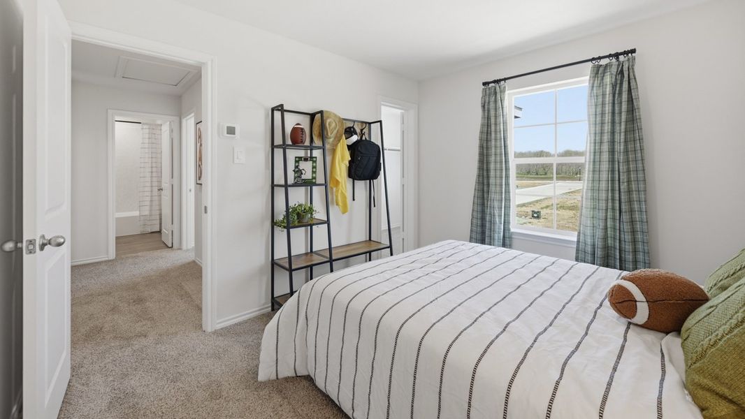 Furnished interior view inside a new home in Saddlebrook, Waxahachie (Image 13).