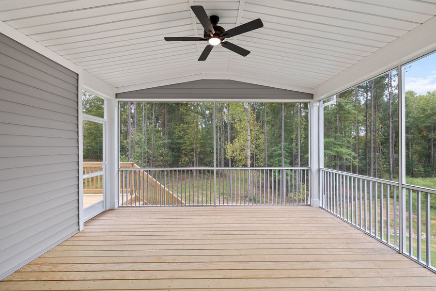 Representative exterior details of a home built from the The Hampton by RobuckHomes in Baylee Ridge, Selma (Image 79).