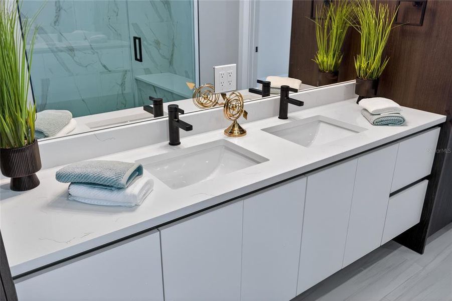 Close-up of interior finishes inside a home in , Cape Coral (Image 20).