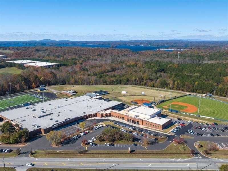 Image 93 of a home in Waypoint.