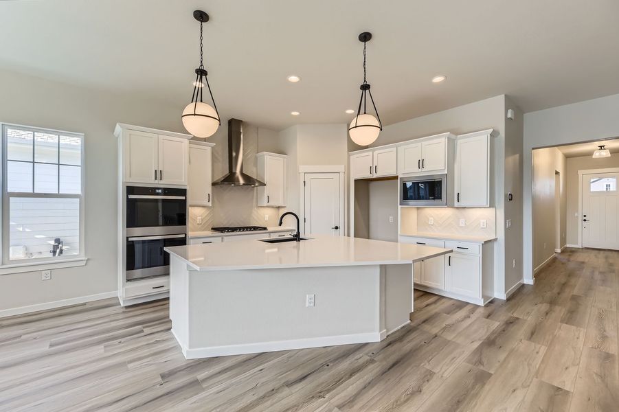 Plan C454 Kitchen Representative Photo