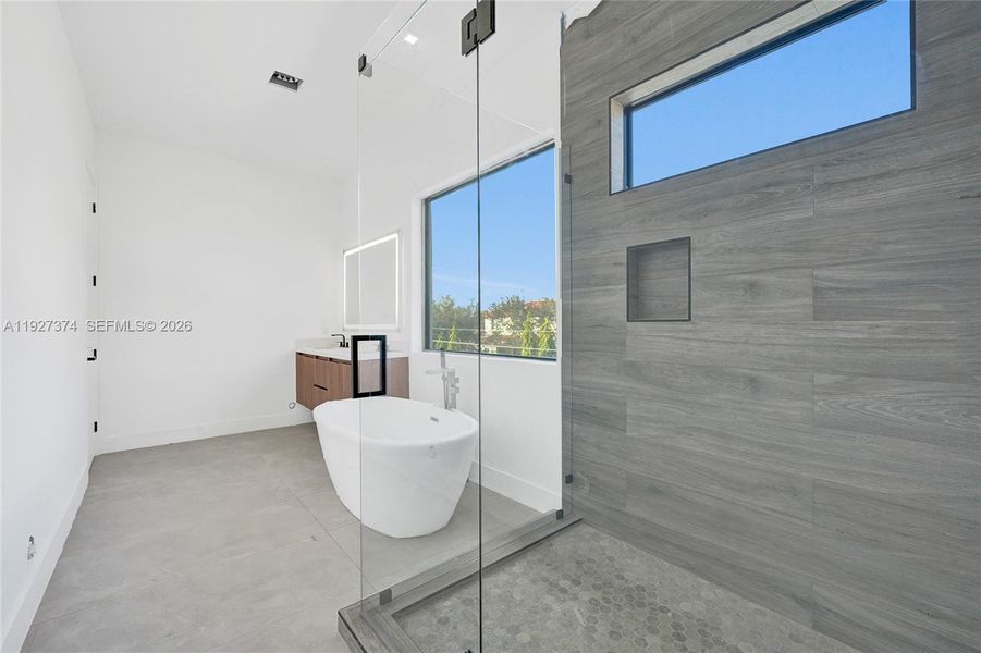 Master Bathroom Master Bathroom