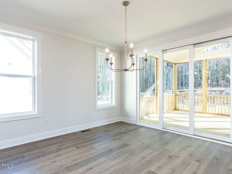 013-1280x960-dining-room