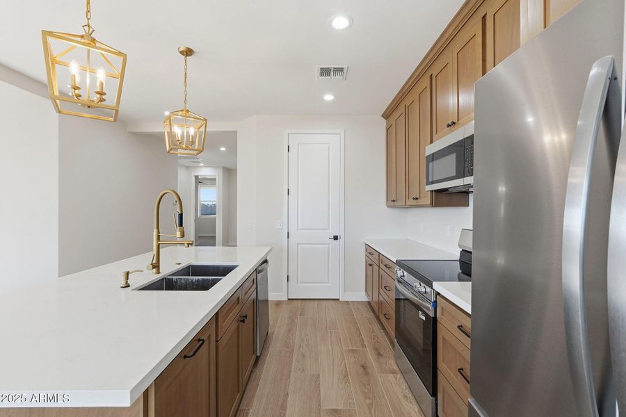 009_ListerPros 009_ListerPros