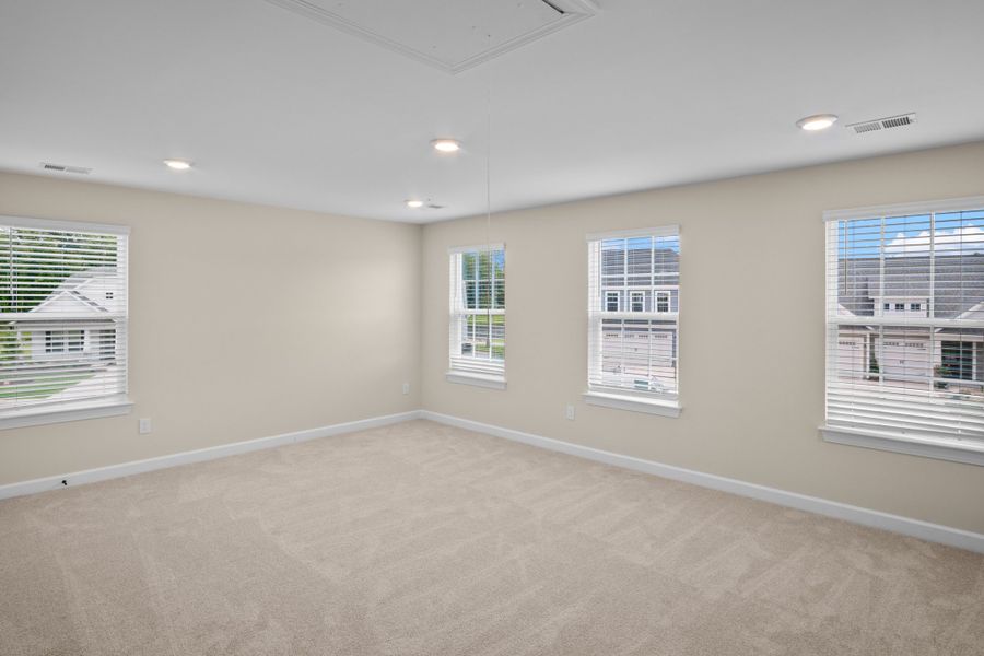 Spacious, unfurnished interior of a new home in Traditions at Carolina Forest, Myrtle Beach (Image 19). Spacious, unfurnished interior of a new home in Traditions at Carolina Forest, Myrtle Beach (Image 19).