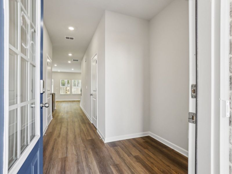 Spacious, unfurnished interior of a new home in Brooks Lake, Loganville (Image 14).
