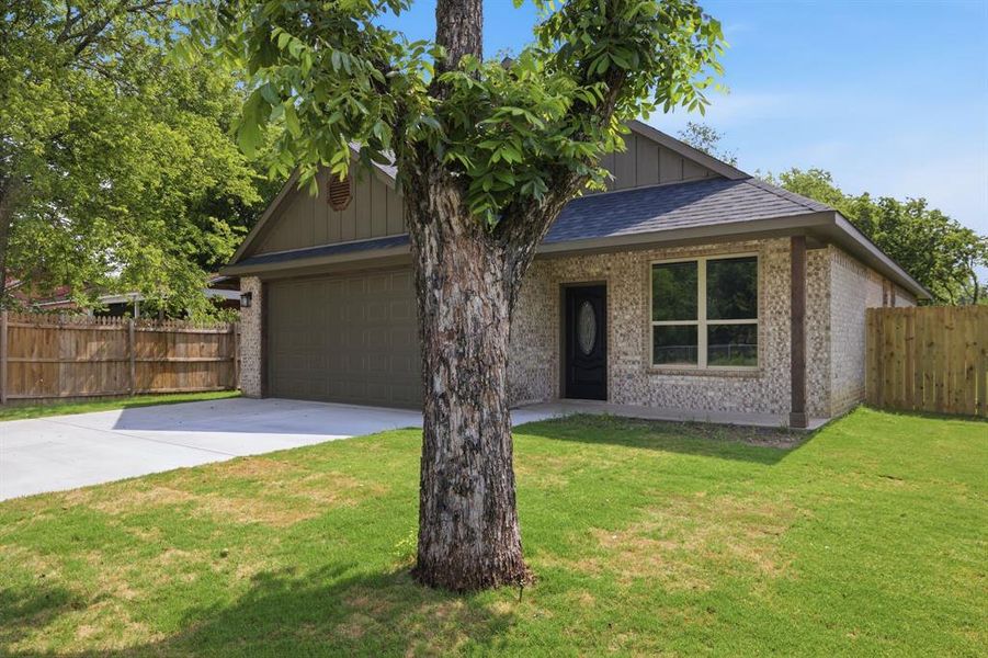 Exterior details and patio area of a home in , Cleburne (Image 3). Exterior details and patio area of a home in , Cleburne (Image 3).