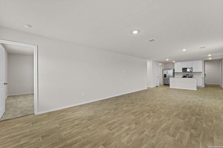 Spacious, unfurnished interior of a new home in Swenson Heights, Seguin (Image 17).