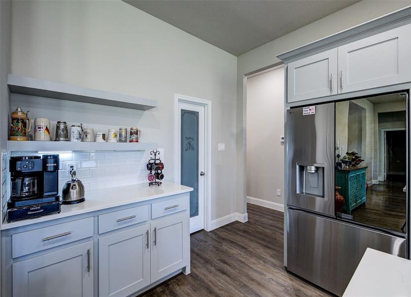 Furnished interior view inside a new home in , Bridgeport (Image 13).